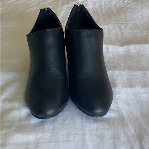 Heels - Picture 4 of 4